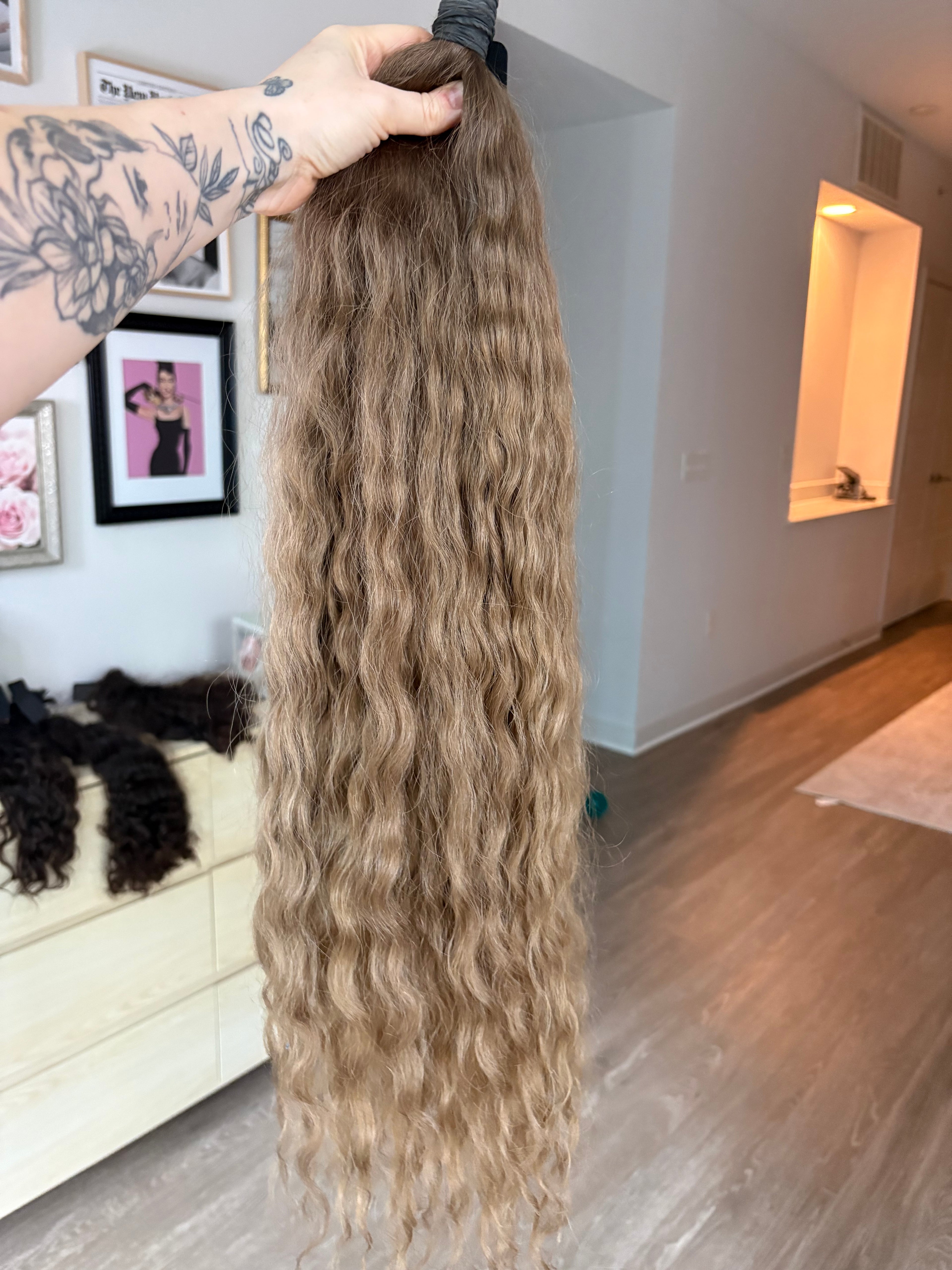 Slavic curl 30” 208g LO152